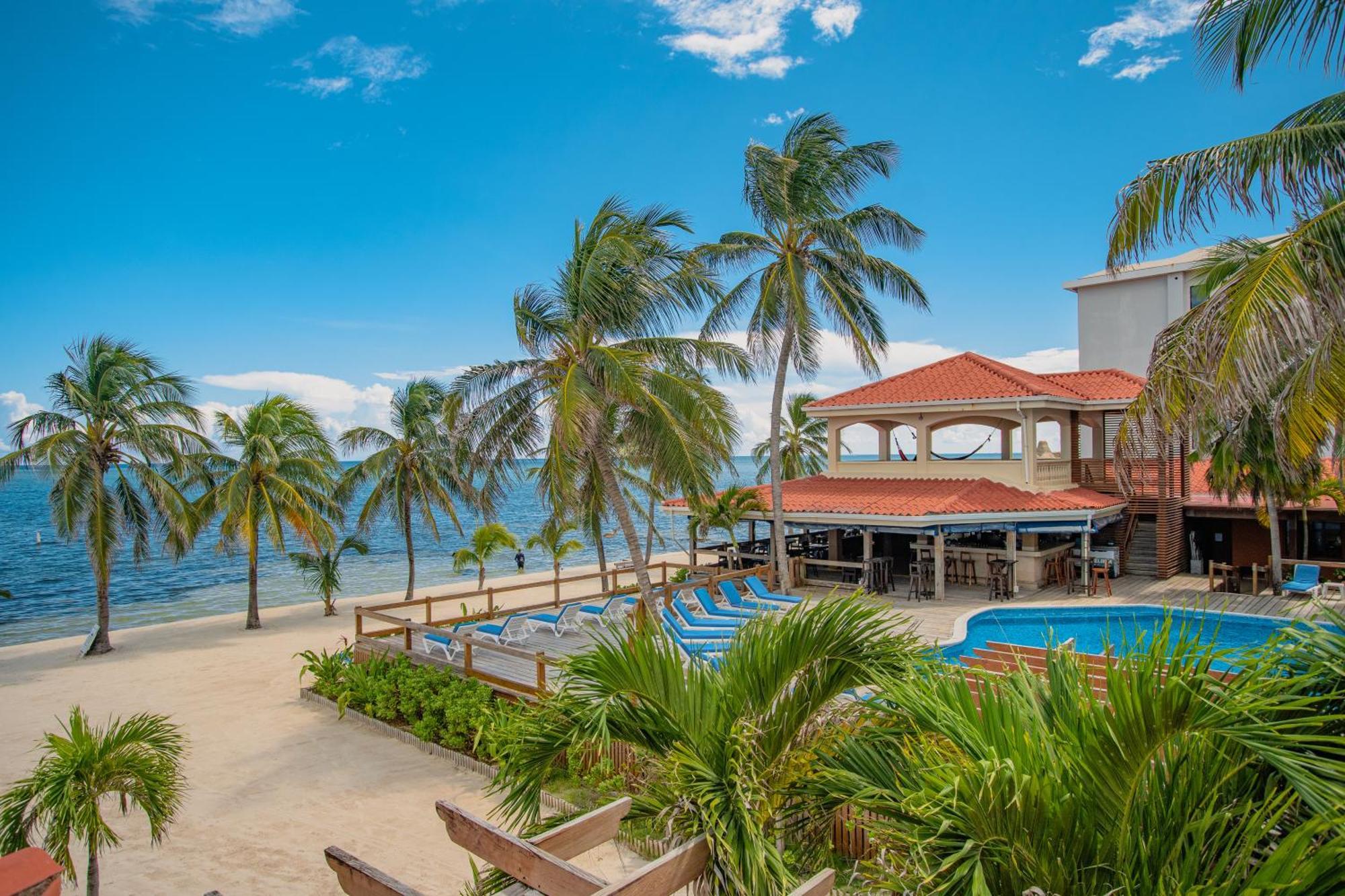 Sunbreeze Hotel San Pedro  Exterior photo